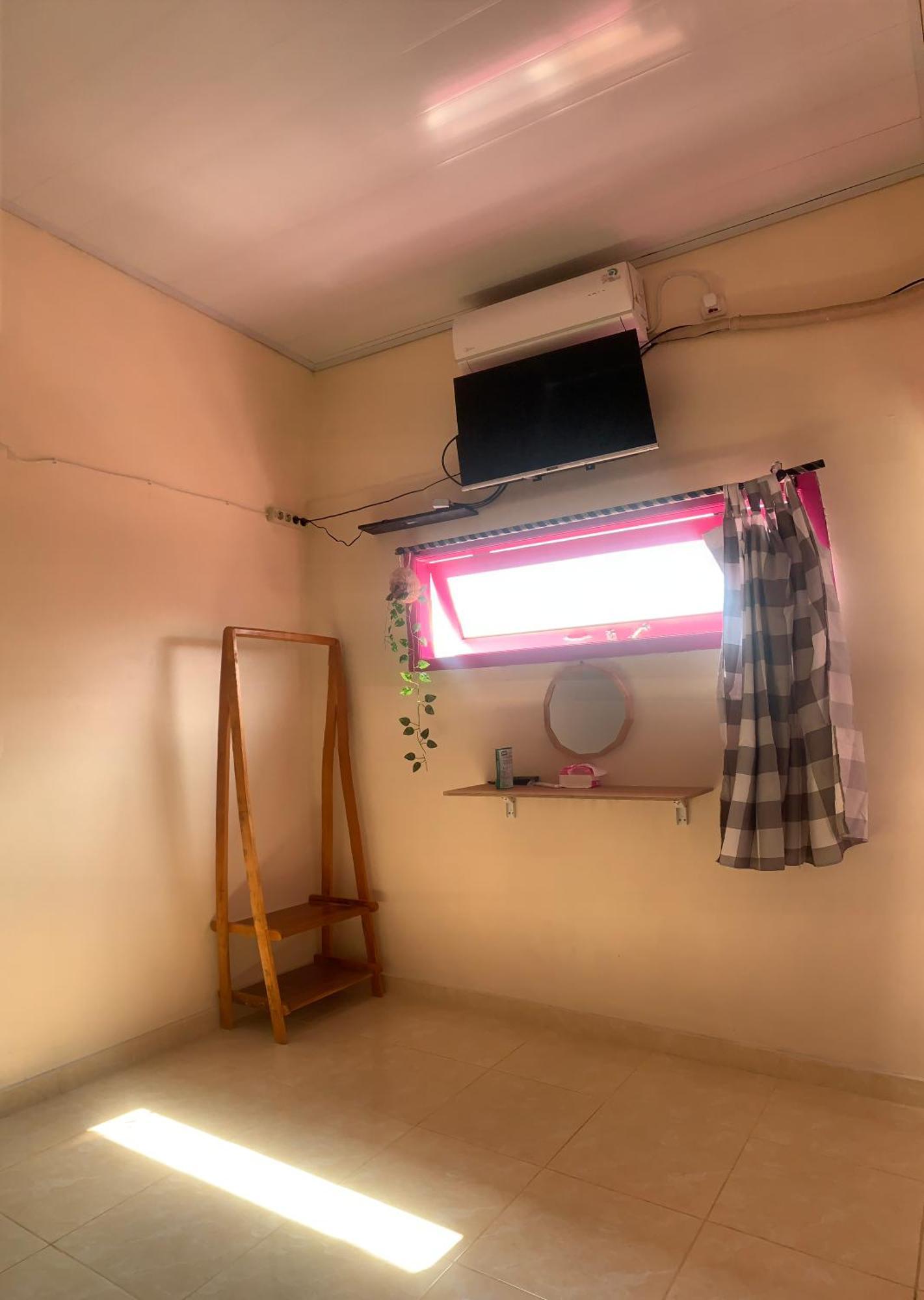 Et Malio Stay & Travel Malioboro Pusat Kota Yogyakarta Extérieur photo